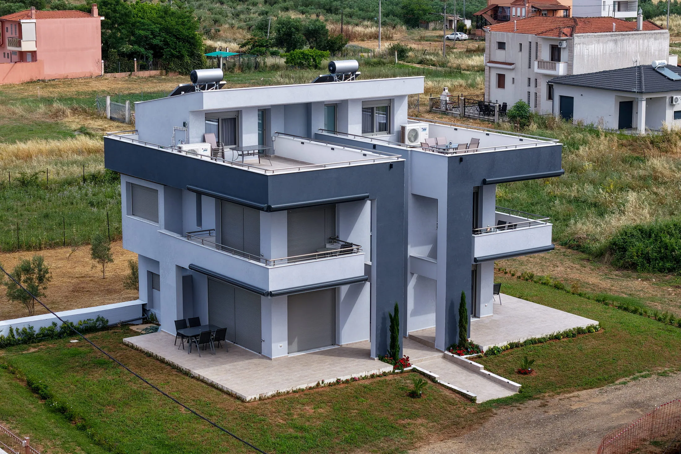 Pearl Luxury Suites in the landscape of Nea Propontida